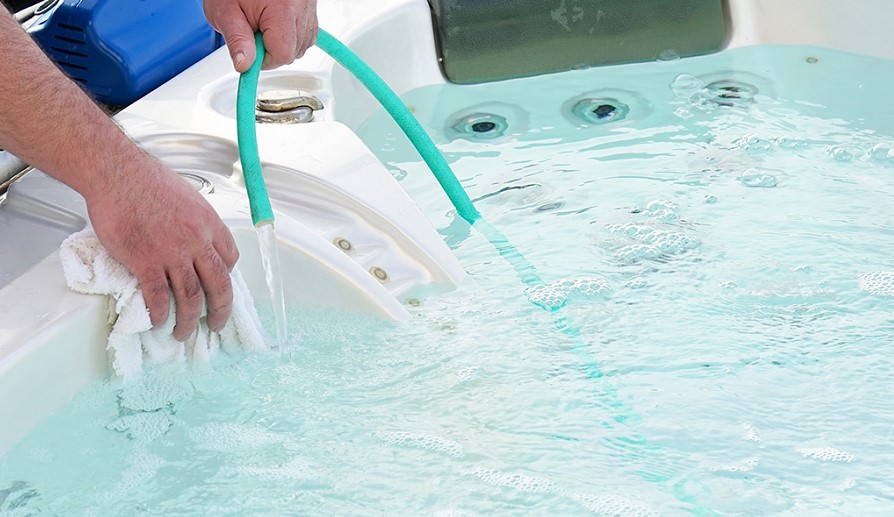 how to clean hot tub with vinegar 